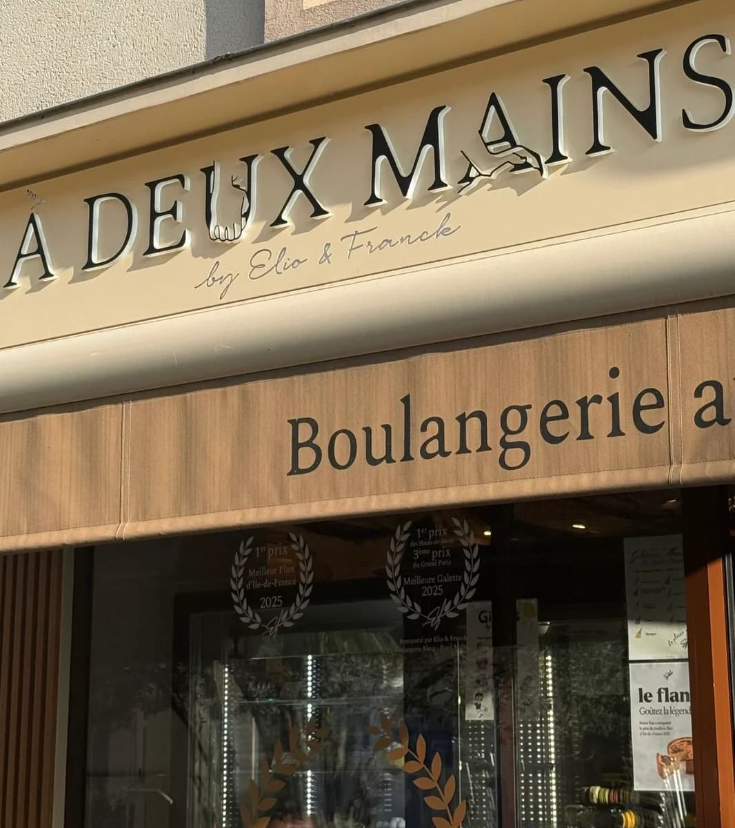 À Deux Mains by Elio & Franck